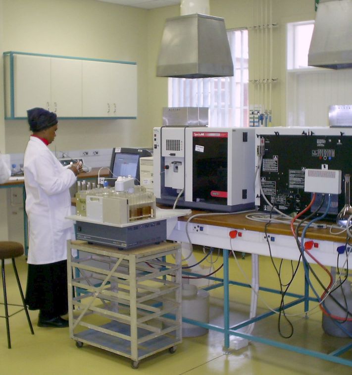 laboratory soil analysis equipment