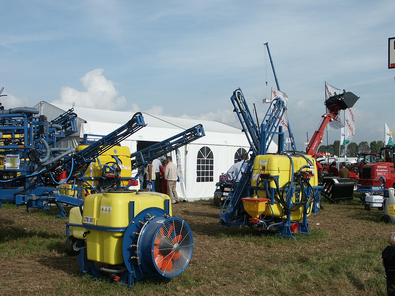 agricultural sprayer machinery